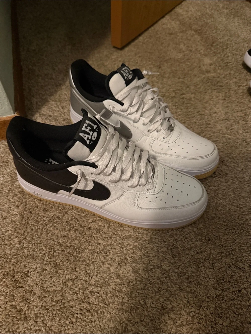 Nike Men's White Black Silver Low-Top Air Force 1’s